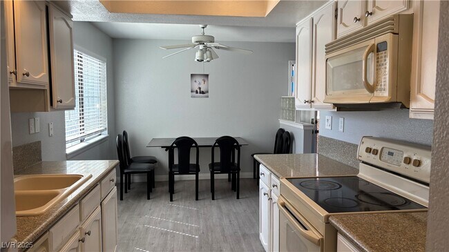 Building Photo - 4151 Gannet Cir