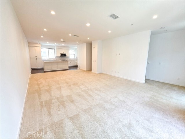 Building Photo - 164 Placemark