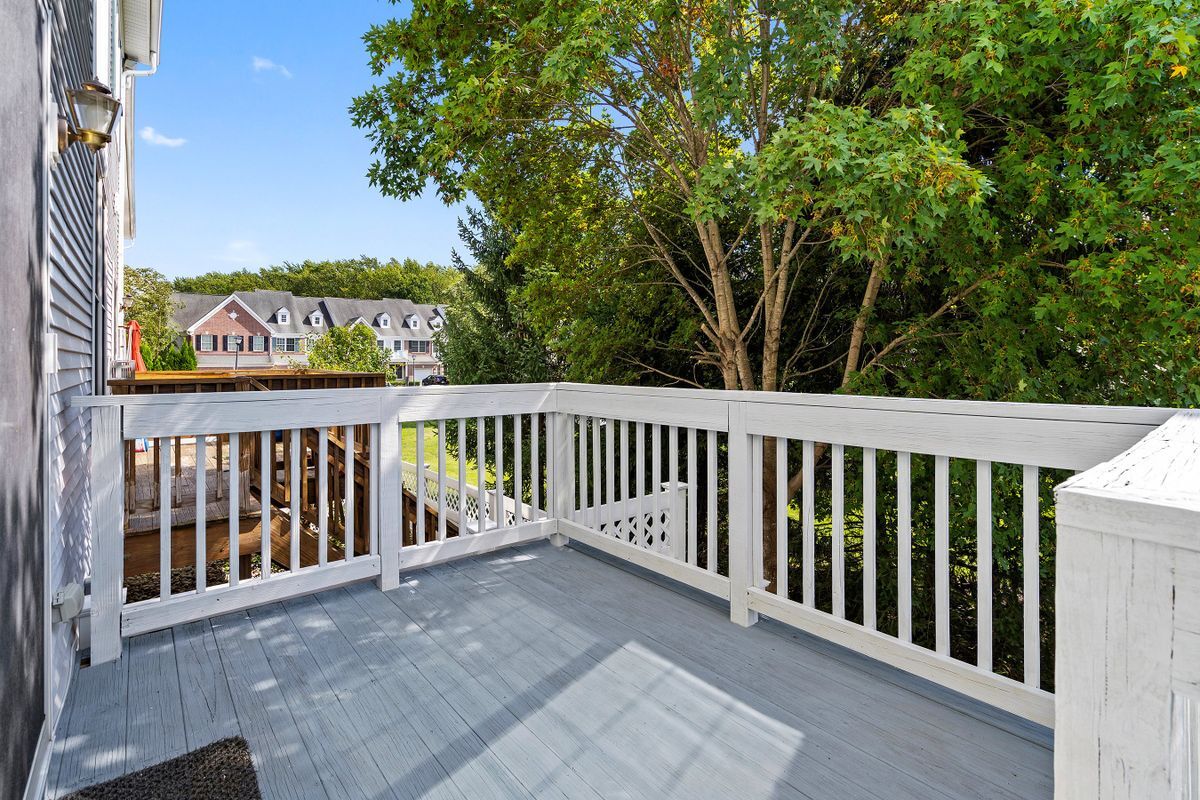 Building Photo - 86 Deepwater Cir
