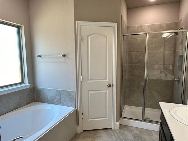 Building Photo - 7817 Ashwood Dr