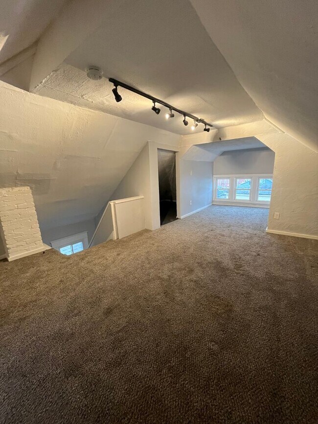 Building Photo - 26 High St