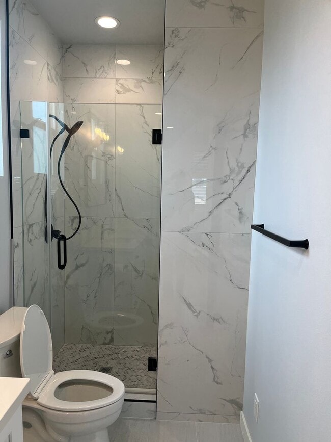 Building Photo - NEWLY Built 3 Bedroom Home in Huntington B...