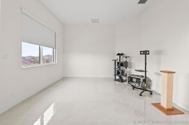 Building Photo - 15030 Wildwood Cir