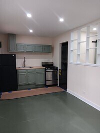 Building Photo - 112 Cleveland Ave