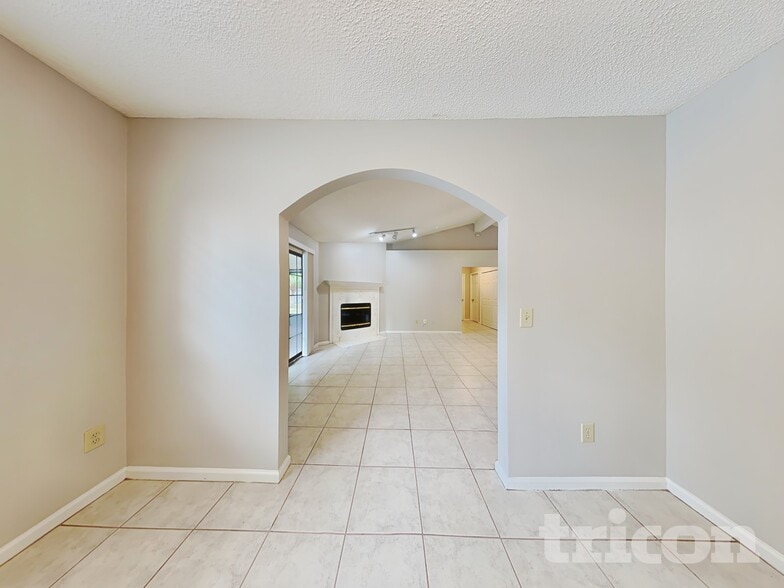 Building Photo - 2999 Tuscarora Tr