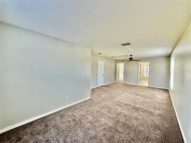 Building Photo - 11161 Creek Haven Dr