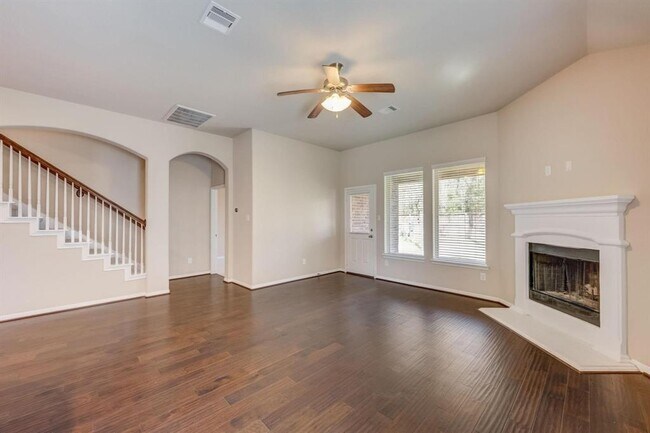 Building Photo - 166 Jaxxon Pointe Dr