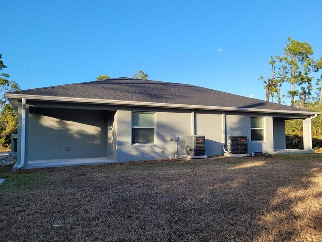 Building Photo - 12007 Henley Ave