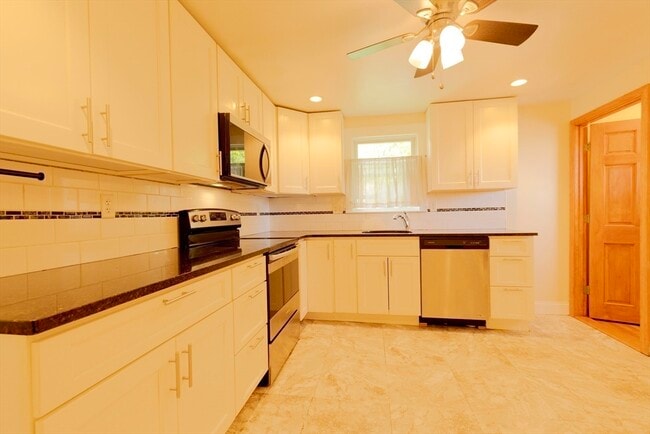 Building Photo - 89 Brayton Rd