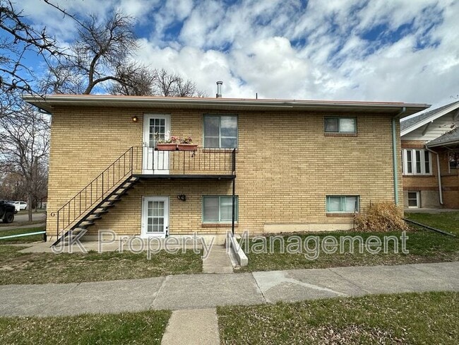 Building Photo - 23 11th St S