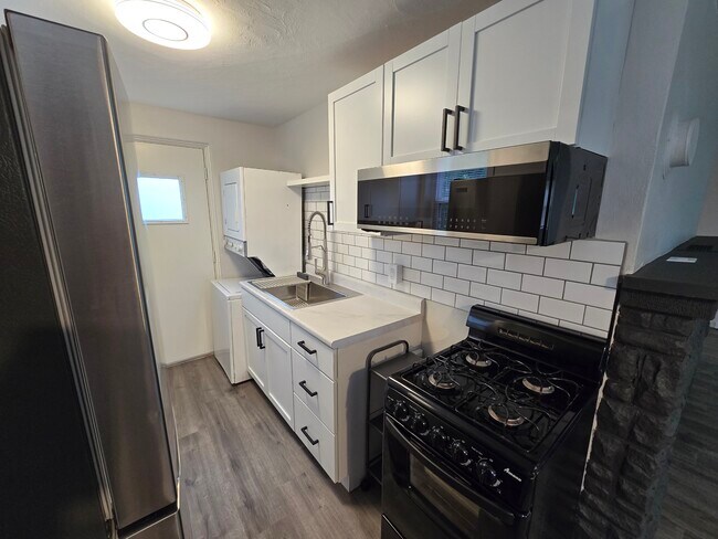 Building Photo - 508 S Main St