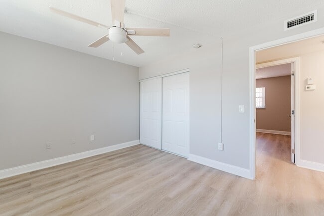 Building Photo - 650 SW 2nd Ave