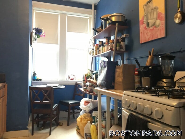 Building Photo - 1800 Commonwealth Ave