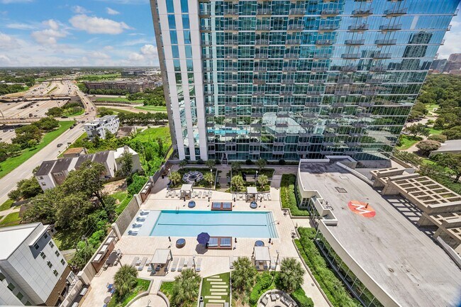 Building Photo - 5925 Almeda Rd