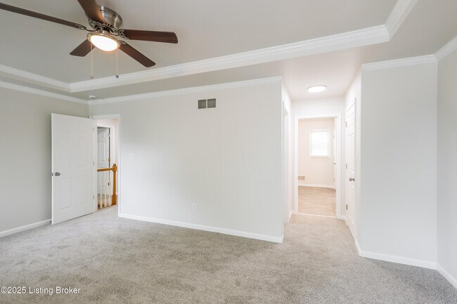 Building Photo - 3123 Bluegrass Dr