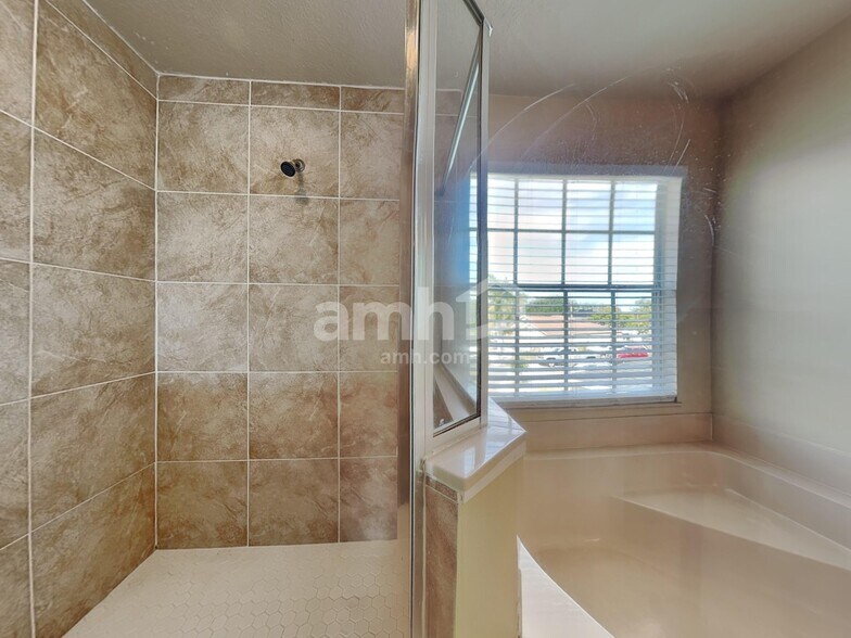 Building Photo - 2619 Brigg Ct