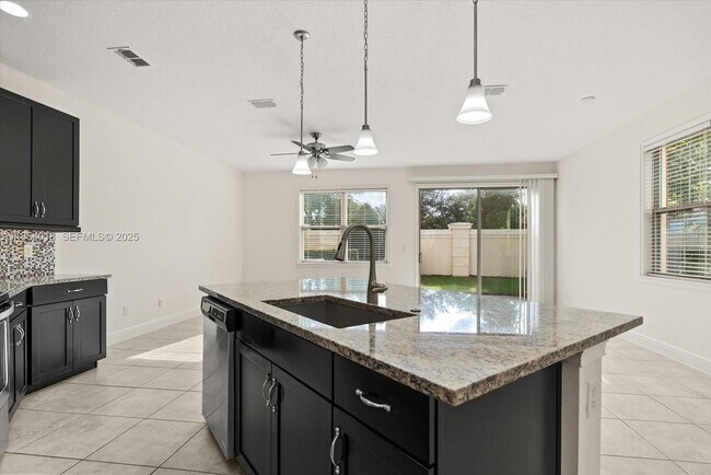 Building Photo - 9829 Winnington St