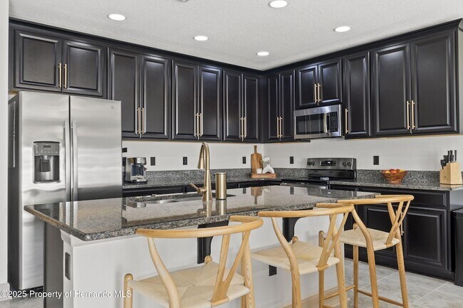 Building Photo - 12948 Conquistador Loop