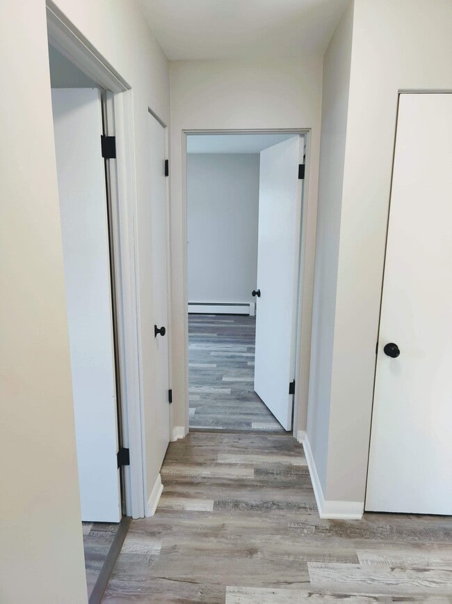 Building Photo - 910 Elder Rd