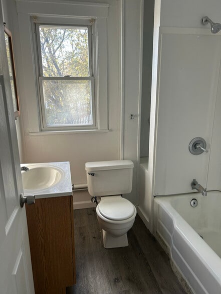 Building Photo - 90 Central Ave