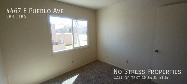 Building Photo - Town Home off 40th St and Broadway!