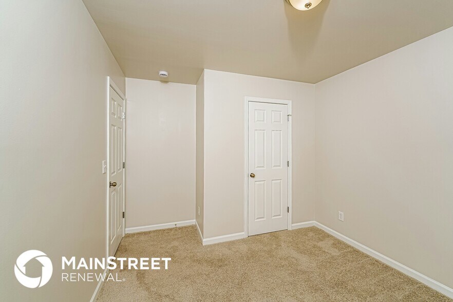 Building Photo - 832 Lora Ln