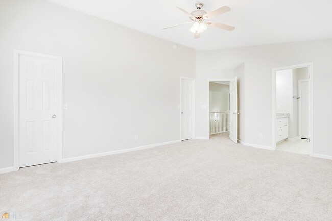 Building Photo - 6260 Whitetail Ct NW