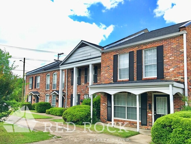 Building Photo - Canterbury Townhouses- Columbus, MS
