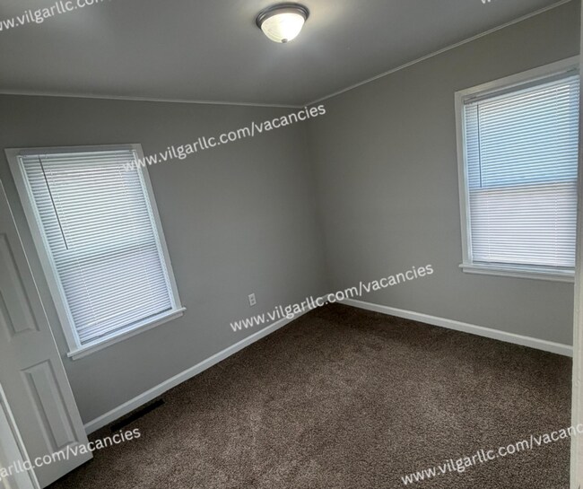 Building Photo - Newly Renovated 2-Bedroom • 1-Bathroom Home