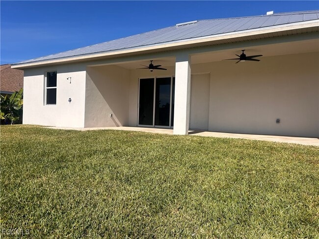 Building Photo - 1808 SE 1st Terrace