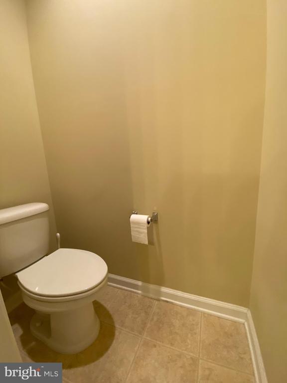 Building Photo - 104 Gretchen Ct