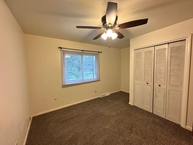 Building Photo - 516-518 N Clarendon St.