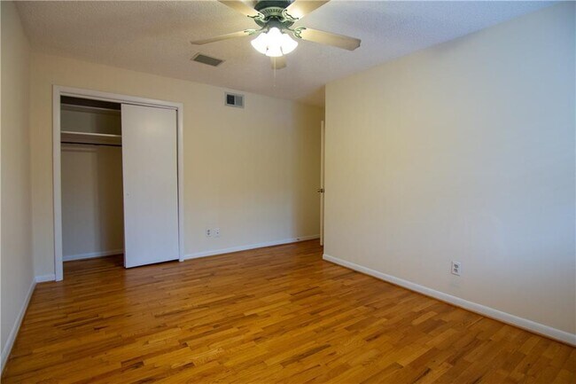 Building Photo - 1612 Briarcliff Rd NE