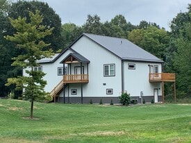 Building Photo - 501 E Winona Beach Dr