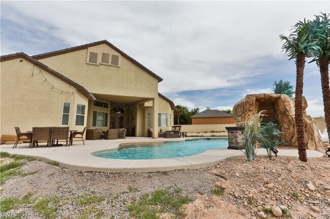 Building Photo - 6715 Arville St