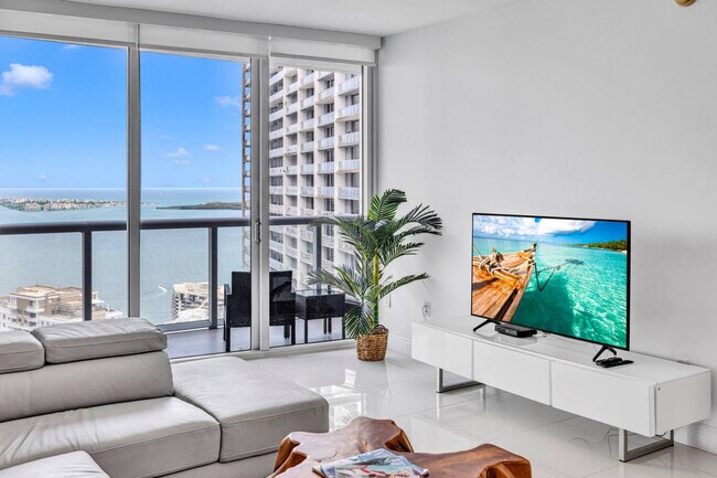 Building Photo - 485 Brickell Ave