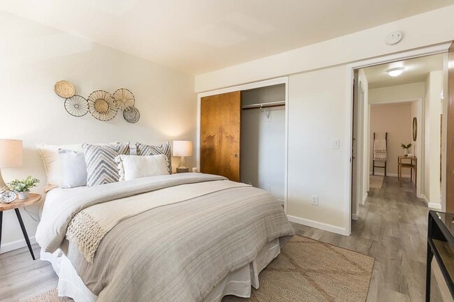 Building Photo - 680 Chorro St