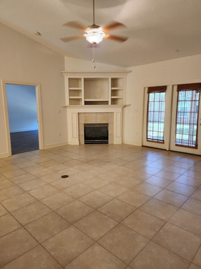 Building Photo - 263 Diamond Cove