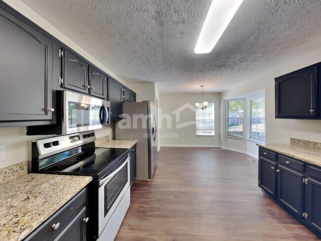 Building Photo - 1300 Georgetown Dr