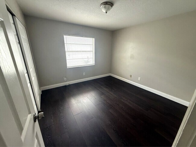 Building Photo - 7004 S Kissimmee St