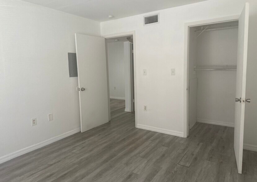 Building Photo - 15560 SW 104th Ter