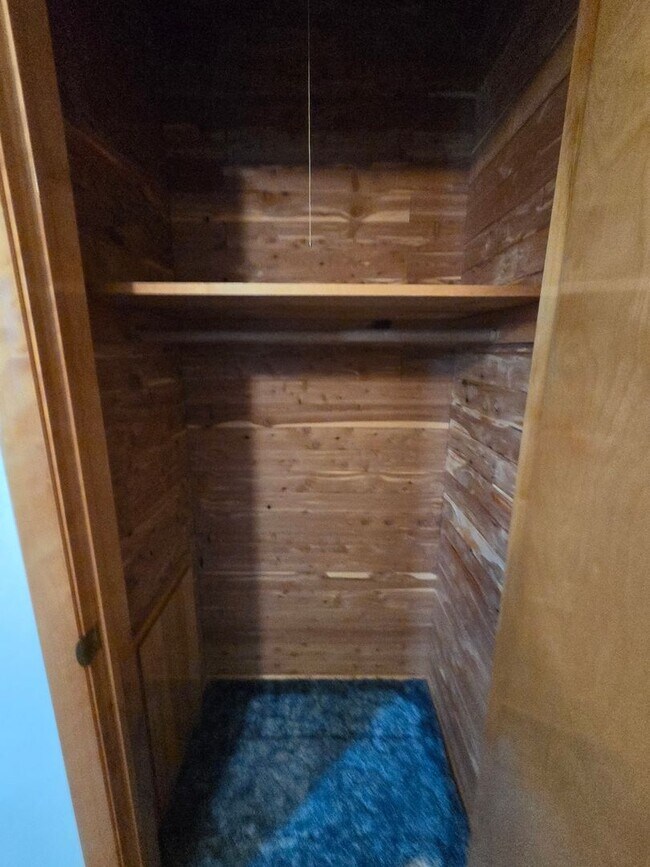 Building Photo - Well-Maintained 3BR Home – Garage + Washer/Dryer, dishwasher Included