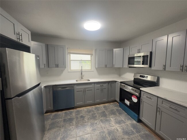 Building Photo - 26 Adams St