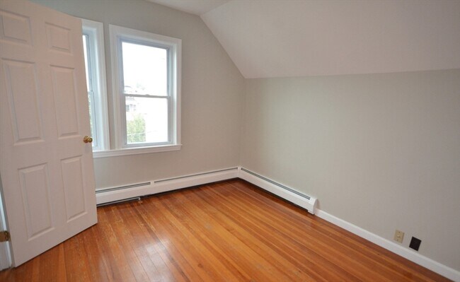 Building Photo - 20 Benton Rd