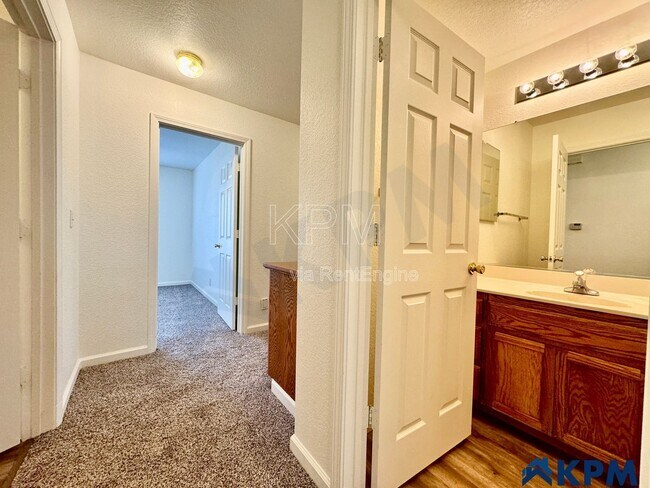 Building Photo - 18515 Monte Vista Dr