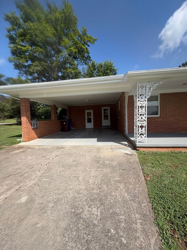 Building Photo - 942 Margaret Dr