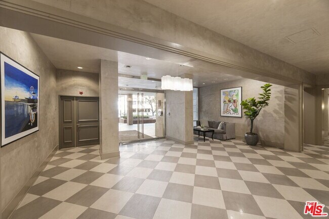 Building Photo - 1118 3rd St