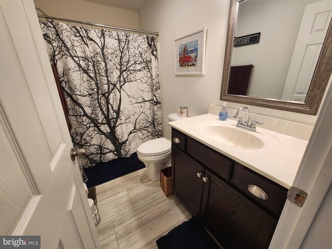 Building Photo - 903 N Walnut St