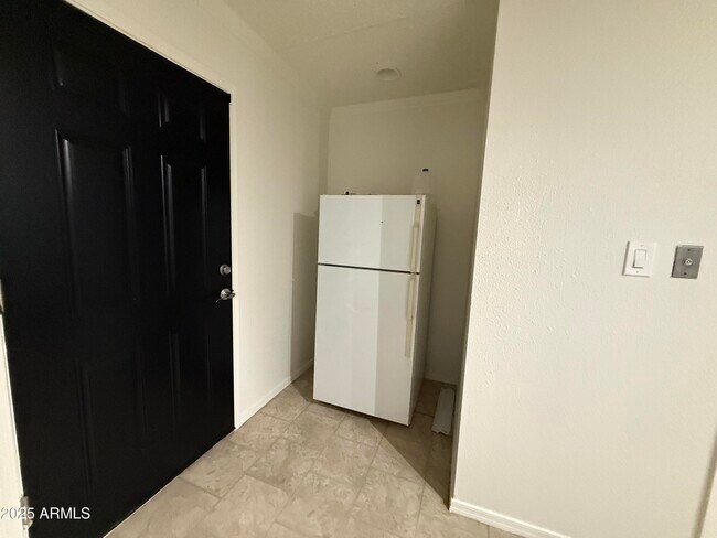 Building Photo - 8902 E Cholla St