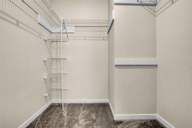 Building Photo - 2086 Augusta Dr